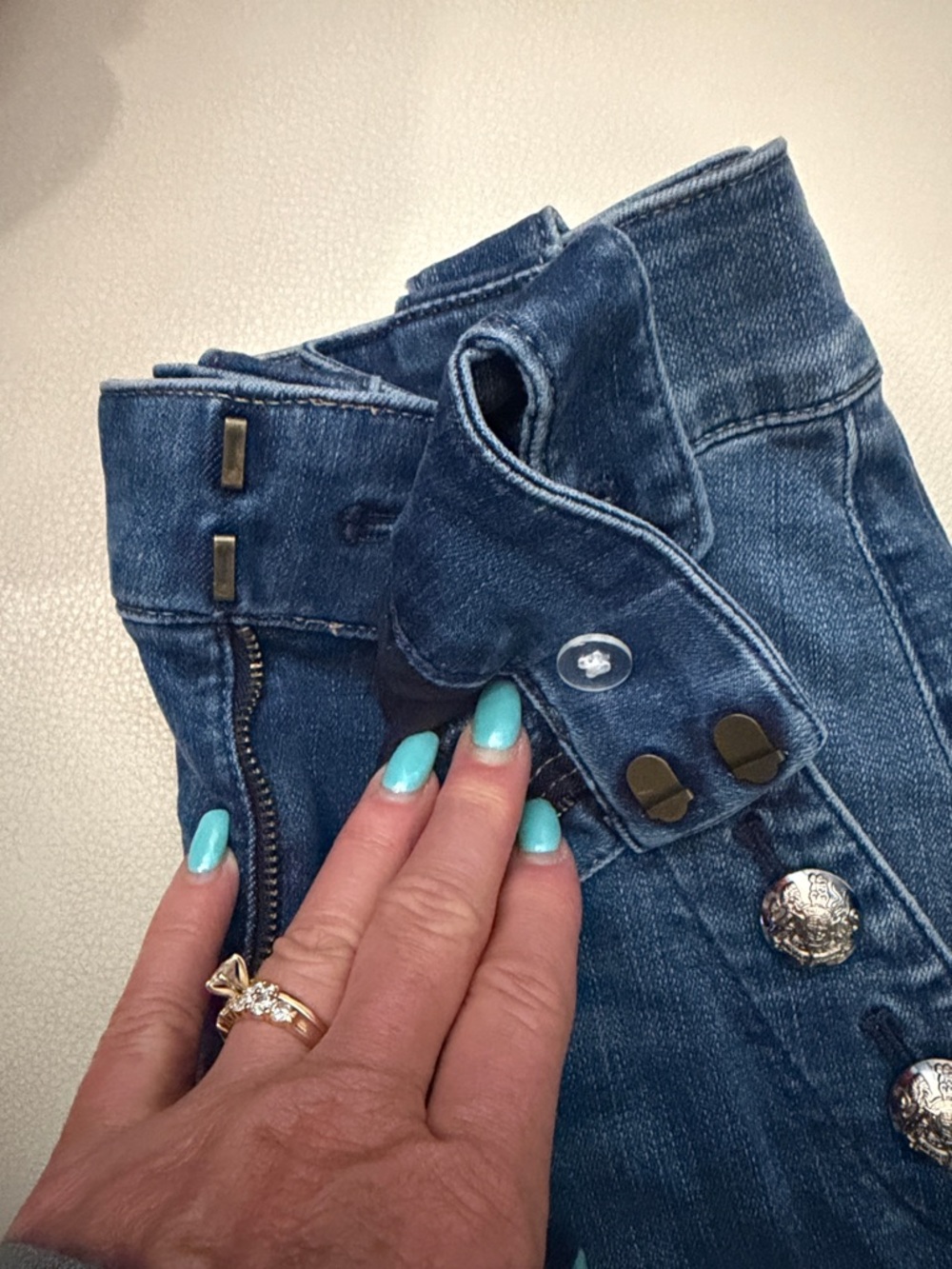 White House, Black market Denim Button-Detail Women's Shorts - Blue - Picture 9 of 10